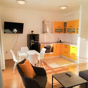  Apartament Yellow